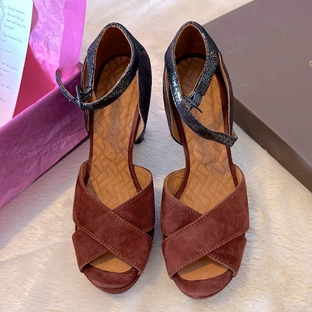 nib Chie Mihara ‘Besito’ Suede Platform Heel Sandals in Brown, size 8 - Picture 2 of 6